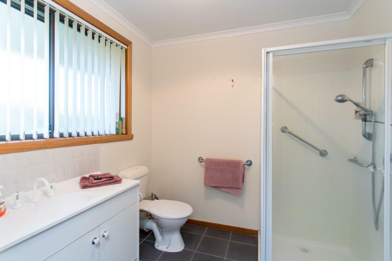 Acton Park Holiday Units Bagian luar foto